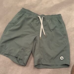 Vuori Mens Kore Short Lined 7”